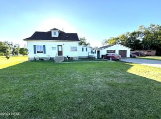 210 N Cedar St, Henry, SD 57243