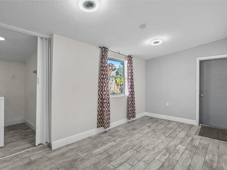 405 Poinciana Cir #1 — Photo 17