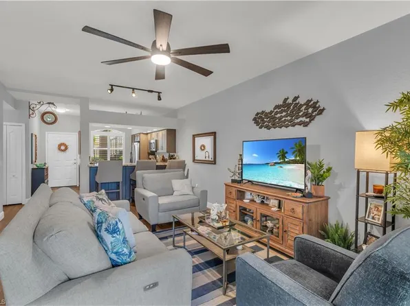 350 Newport DR #1902, NAPLES, FL 34114