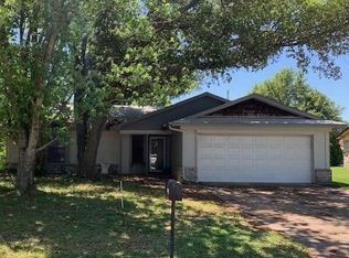 1404 Timbercrest Dr, Benbrook, TX 76126