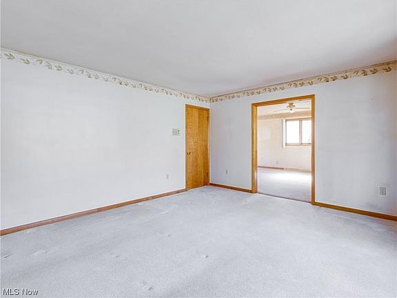 4th image of 3184 Dellwood Ave NW