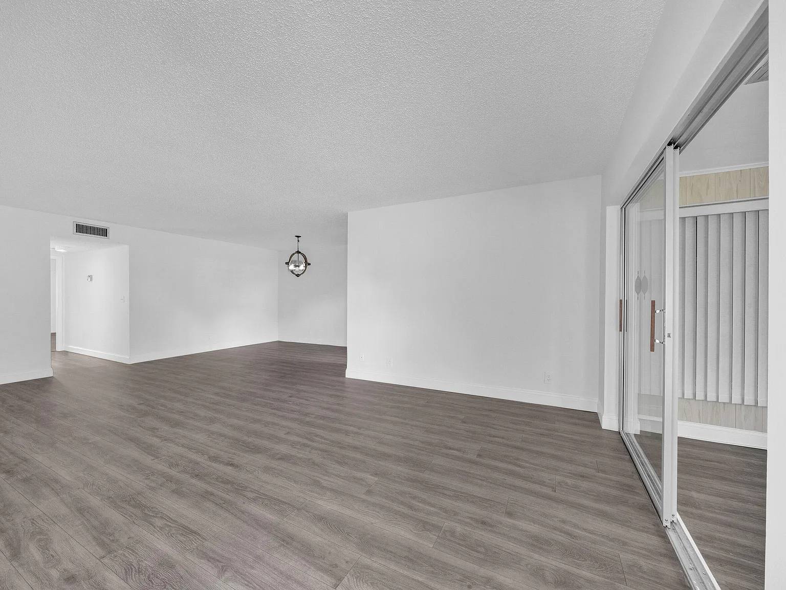 1 bed, 2.0 bath, 1080 sqft, $1,800 — Photo 4