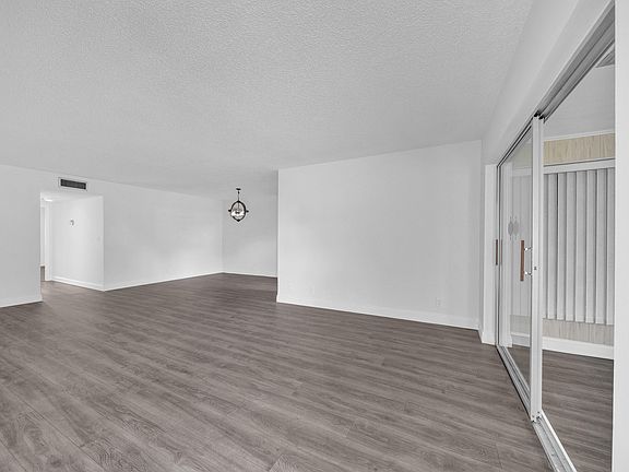 4th image of 4550 NW 4th St APT B