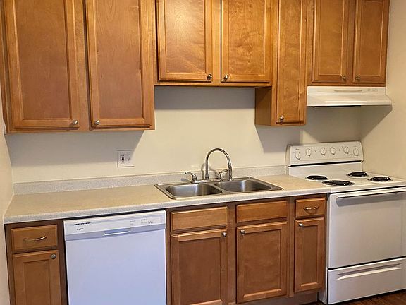 5th image of 2647 Emerson Ave S APT 16