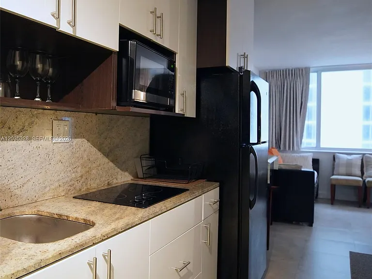 19201 Collins Ave #726 — Photo 4