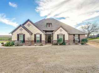 7012 Katie Corral Dr, Benbrook, TX 76126