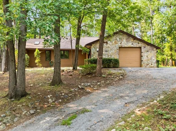 2715 Lanier Ln, McGaheysville, VA 22840