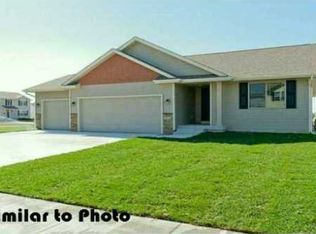 805 NW Sunset Dr, Grimes, IA 50111