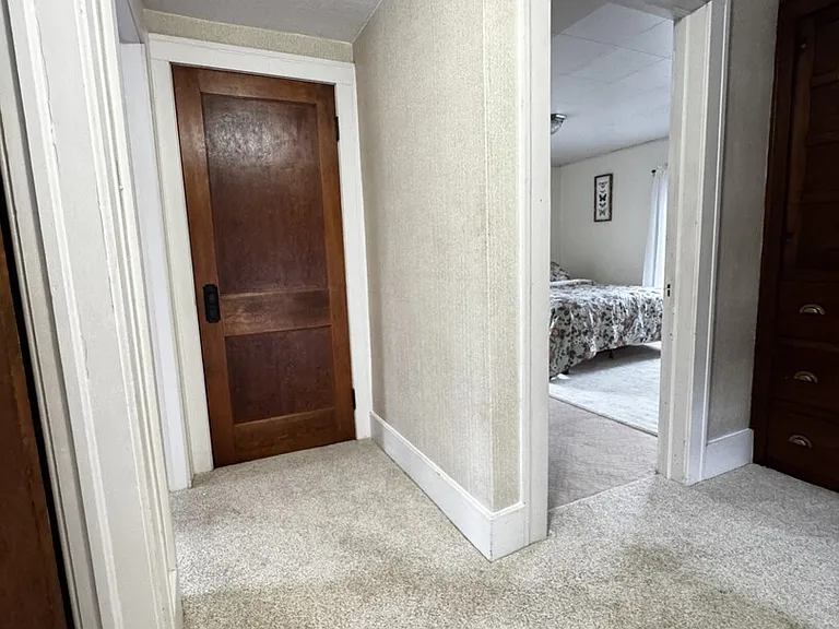 Maple St — Photo 14