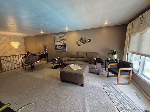 4th image of 3005 Norman Dr