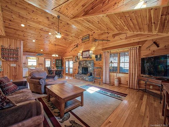 5th image of 448 Little Creek Ln