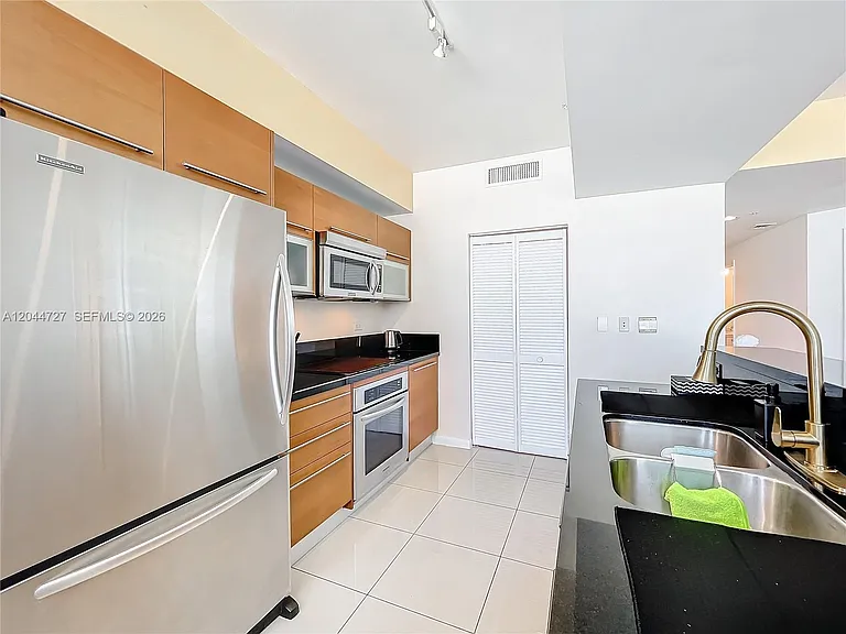 244 Biscayne Blvd #1108 — Photo 7