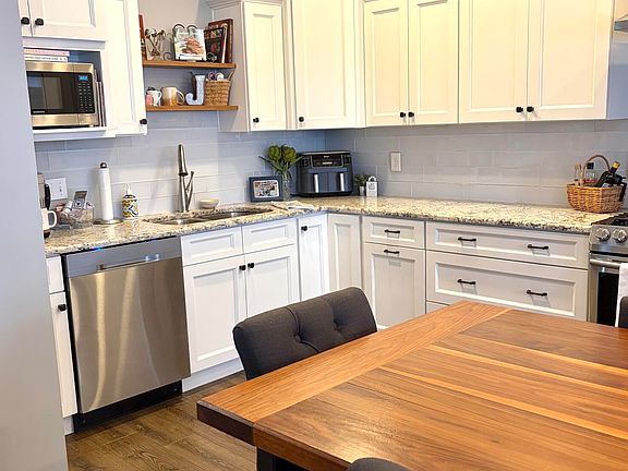5th image of 1277 Parkway Gardens Ct APT 211-C