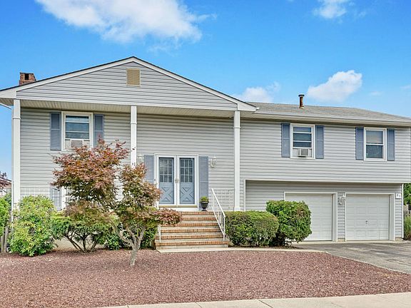 3rd image of 47 Florence Ct