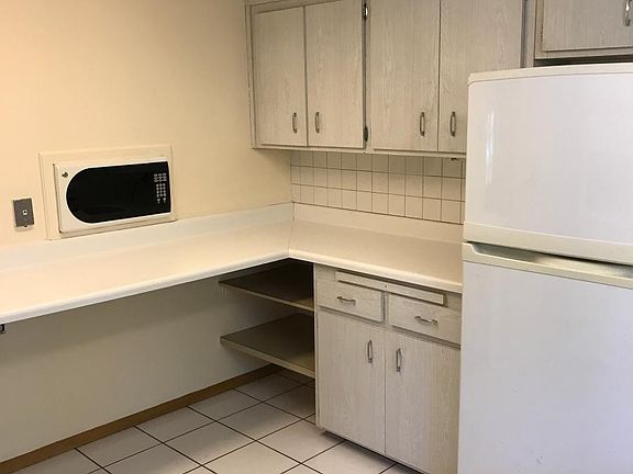 kitchen - built in microwave