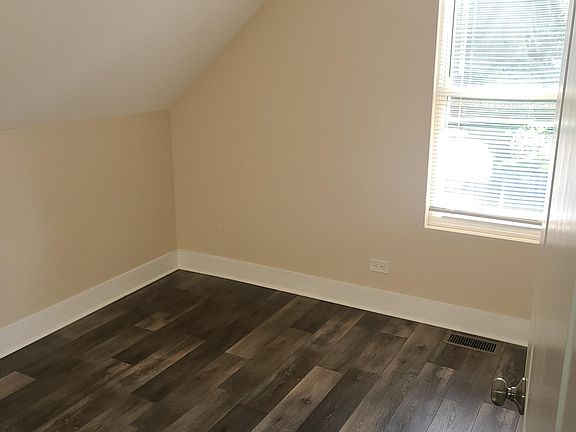 3rd image of 426 N Lawler Ave