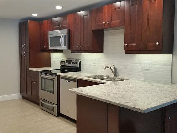 3rd image of 8699 Bardmoor Blvd APT 105