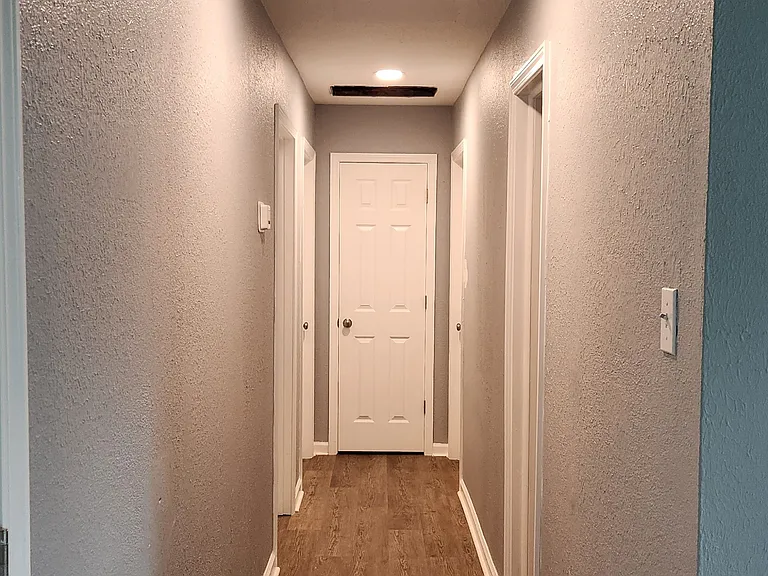 219 Leon St #6 — Photo 5