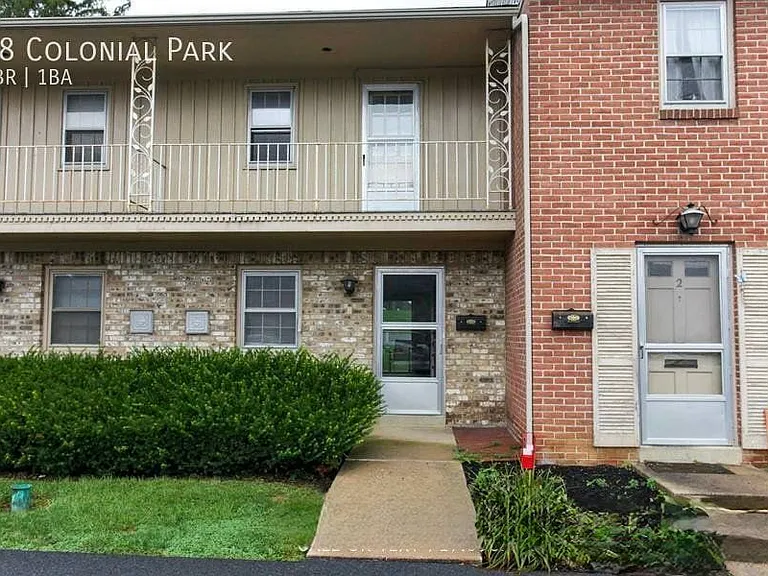18 Colonial Park — Photo 5