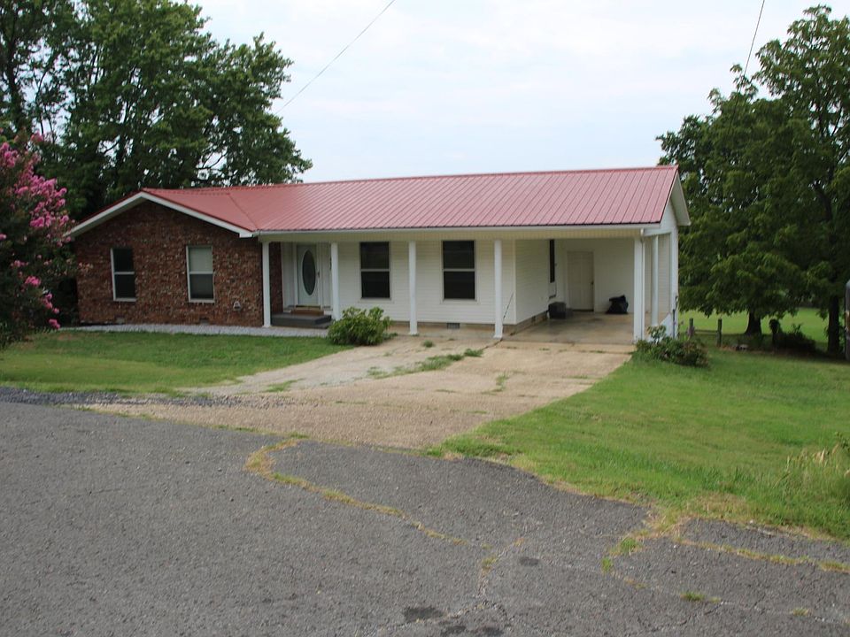 1st image of 402 Canaan Rd