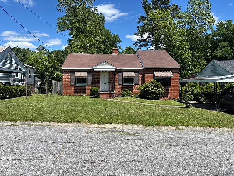 3383 Shaw Dr — Photo 1
