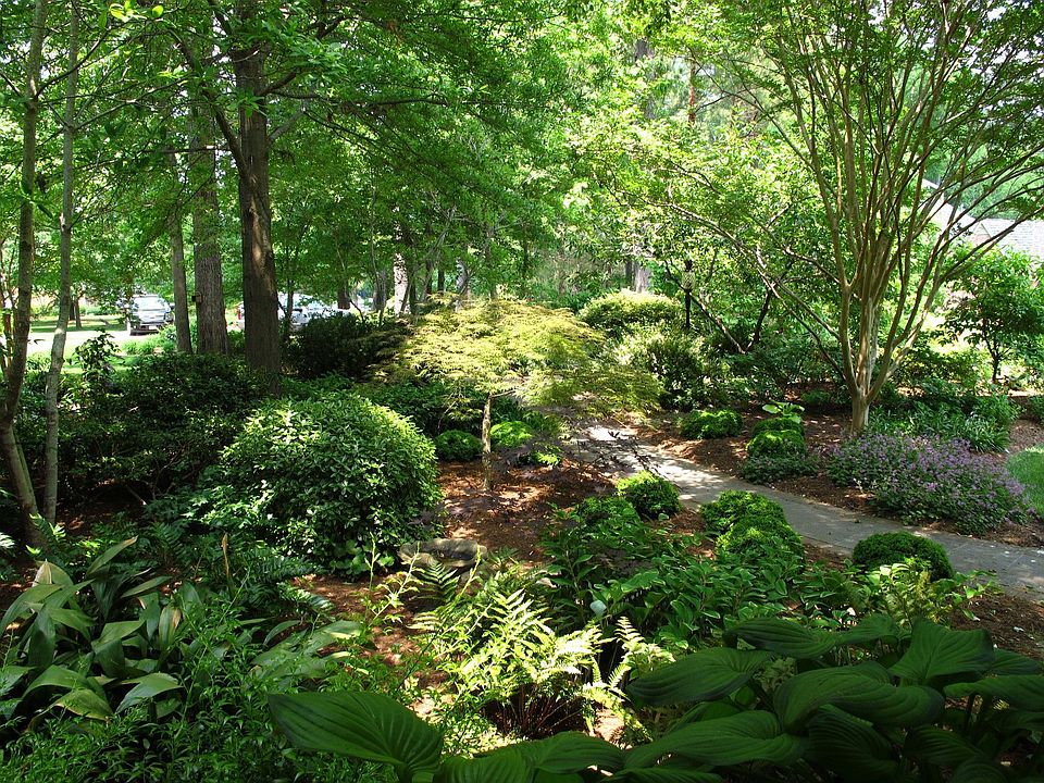 2nd image of 825 Greentree Arch