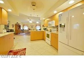 4th image of 728 Drury Ave