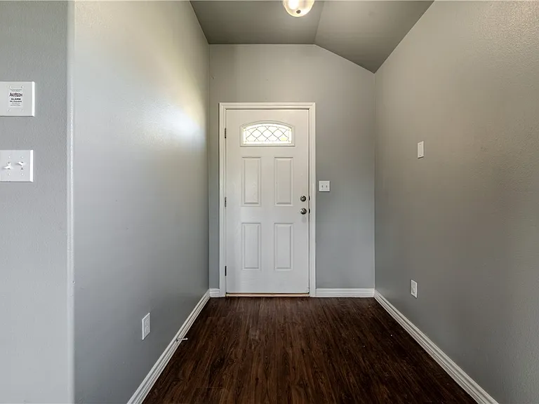 7433 Kolda Dr — Photo 3