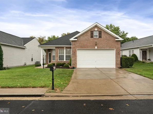 3813 Mulberry Point Ct, Dumfries, VA 22025