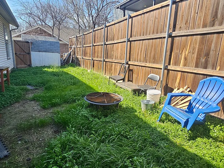 501 Mounts Ave — Photo 17