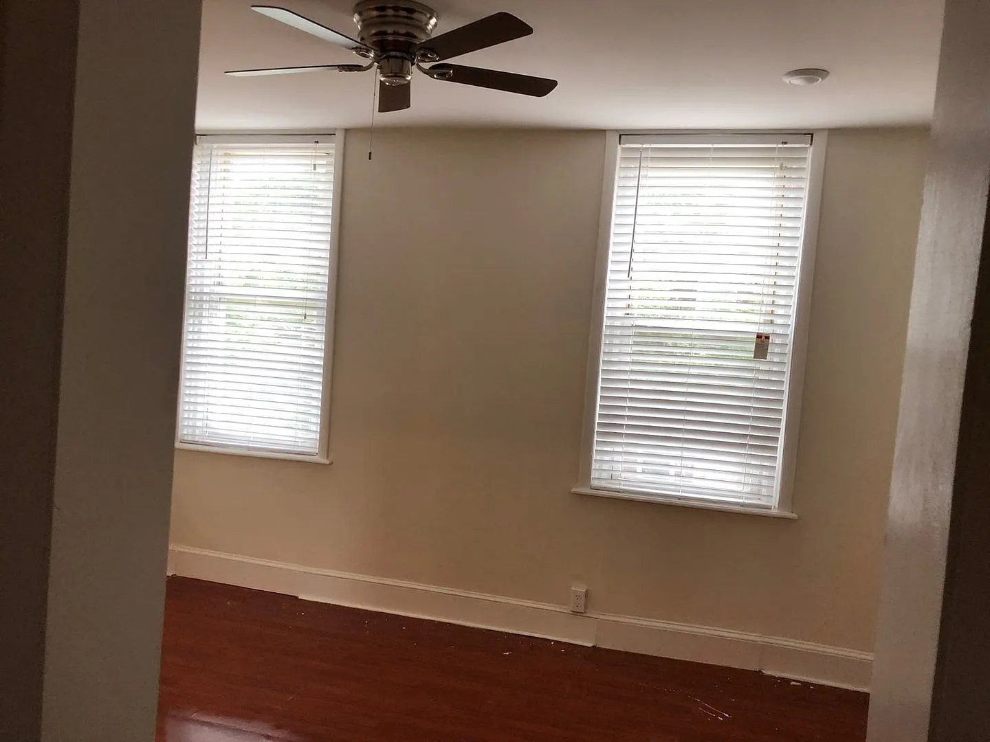 2232 Tasker Street — Photo 4