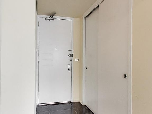 2nd image of 4800 S Lake Shore Dr #712N