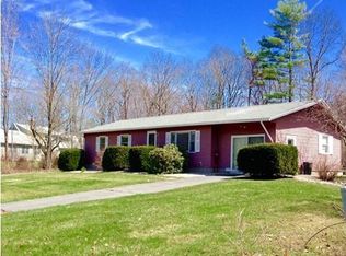 20 Farmington Rd, Amherst, MA 01002