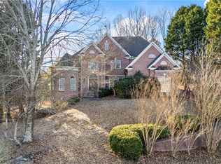 6000 Eagle Close Ln, Sugar Hill, GA 30518