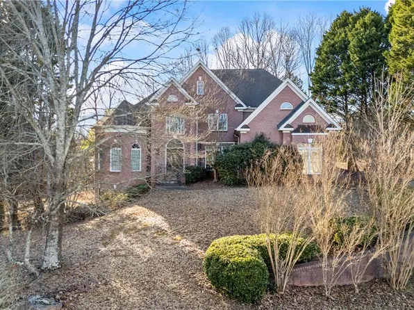 6000 Eagle Close Ln, Sugar Hill, GA 30518