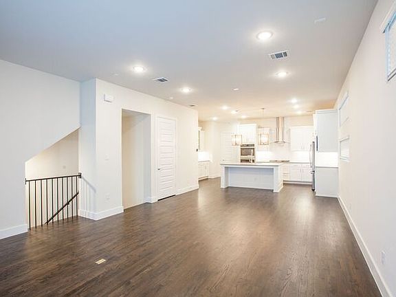 5th image of 8005 Cornelius Dr