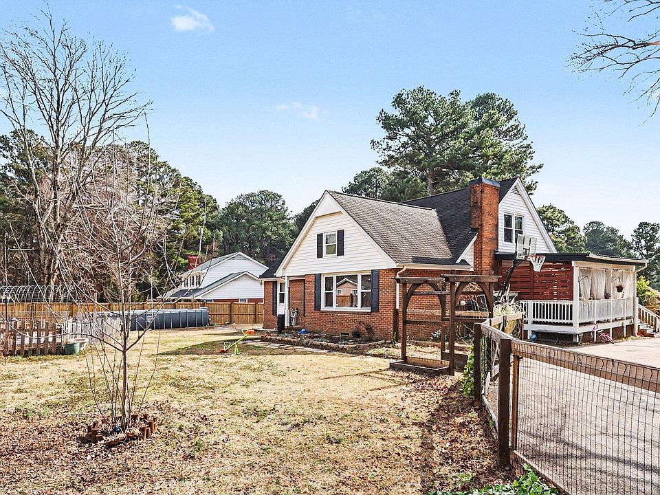 1st image of 1609 Spring Ln