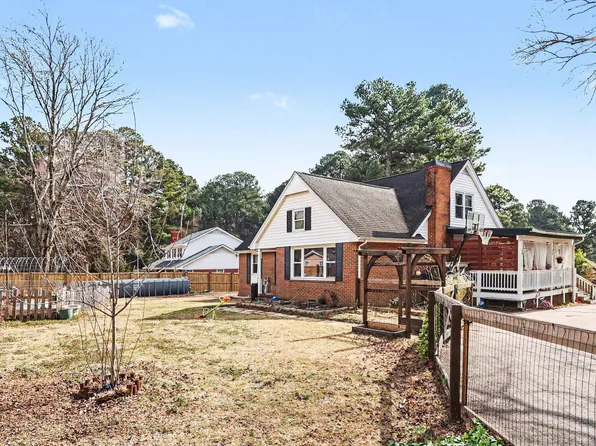 1609 Spring Ln, Sanford, NC 27330