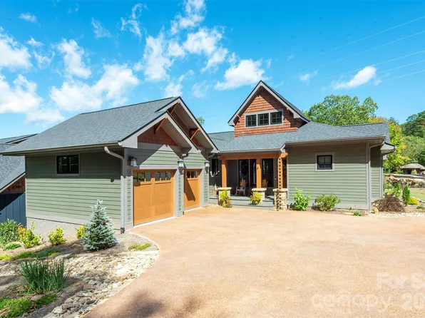 18 Old Lafayette Ln, Black Mountain, NC 28711