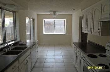 5th image of 7205 Lakeshore Dr
