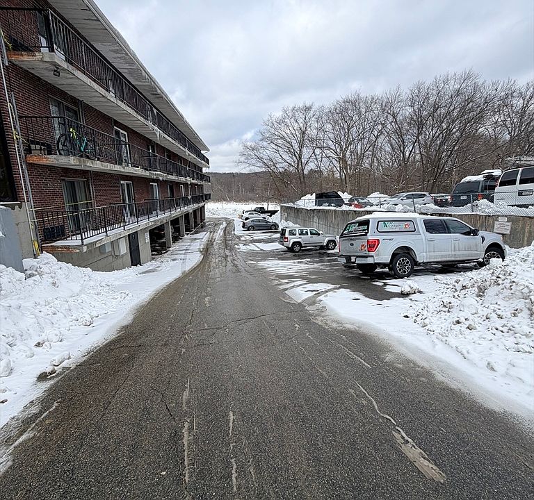 2nd image of 40 Cochituate Rd APT 34