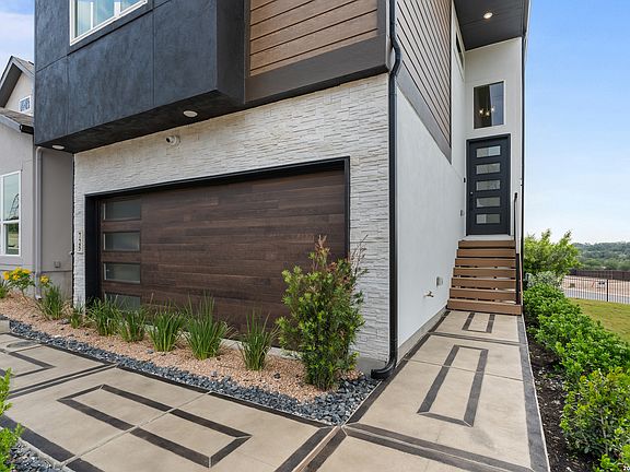 2nd image of 20675 Huebner Road #604