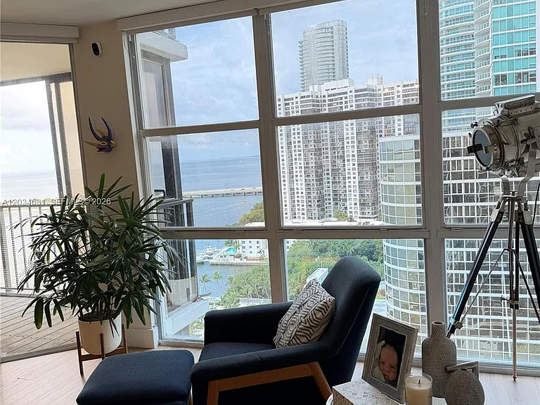 1925 Brickell Ave #2011 — Photo 6