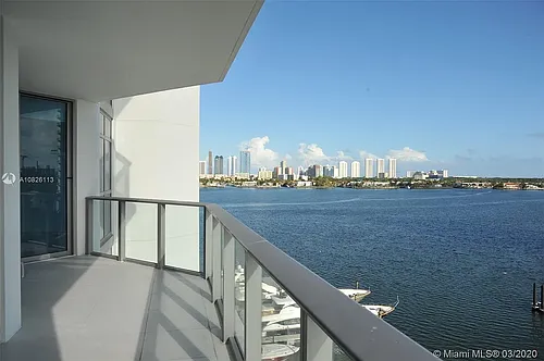17301 Biscayne Blvd #705 Photo 1