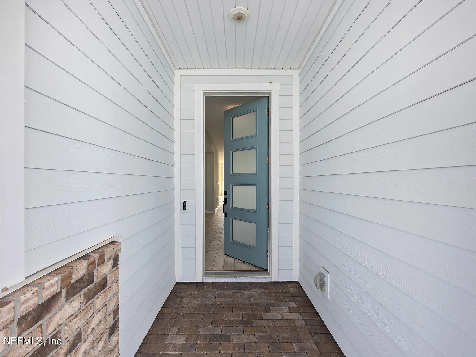3 bed, 2.0 bath, 2631 sqft, $3,500 — Photo 3
