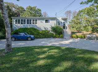 23 Old Canoe Place Rd, Hampton Bays, NY 11946