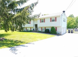 101 Greycourt Rd, Chester, NY 10918