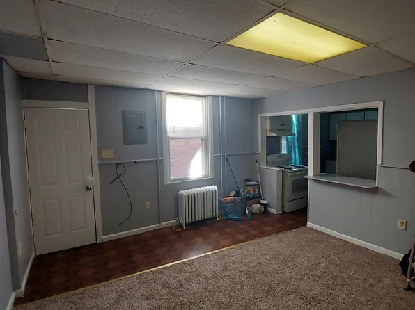 62 N York Rd #B, Willow Grove, PA 19090