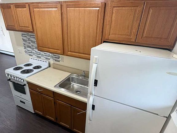5th image of 44 Peach Pl #1