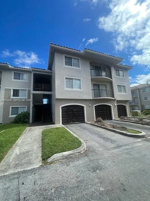 Grand Isles Condo — Photo 1
